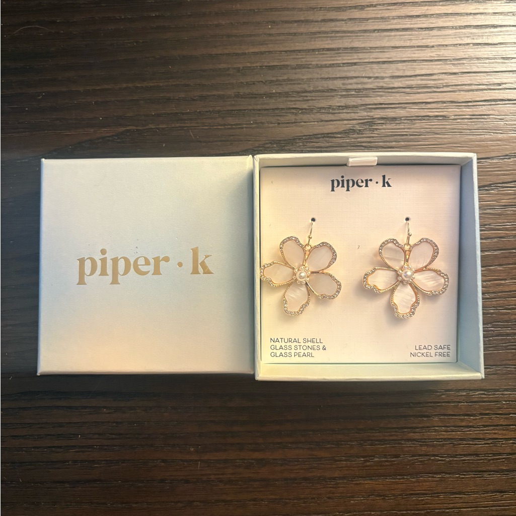 New Piper K Flower Earrings